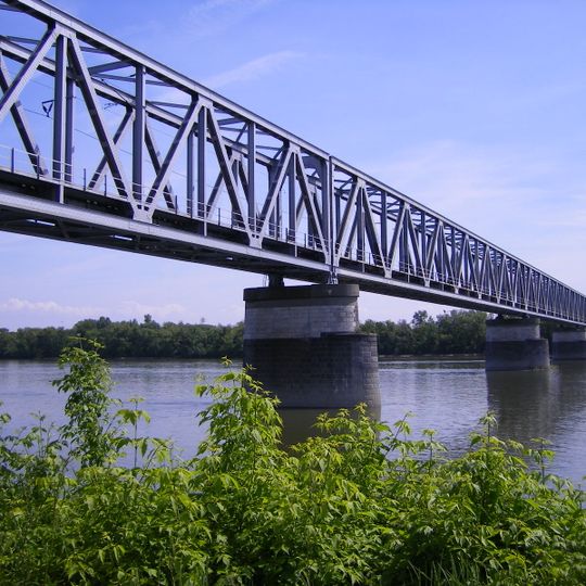 Komárom rail bridge
