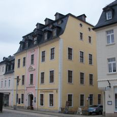 Wohnhaus in geschlossener Bebauung und in Ecklage, mit Hofbebauung Markt 6