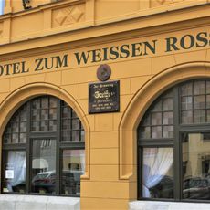 Goethova pamětní deska na hotelu Bílý kůň v Lokti