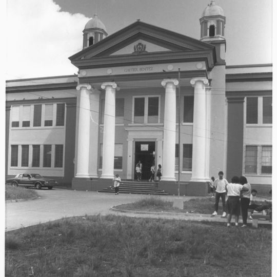 Gautier Benítez High School