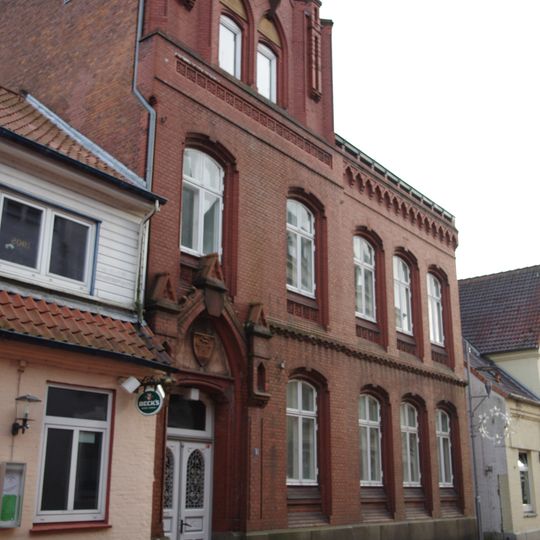 Wohnhaus Frau-Clara-Straße 6