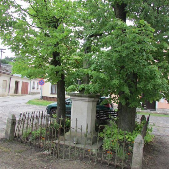 Kříž na Moravském náměstí v Počátkách