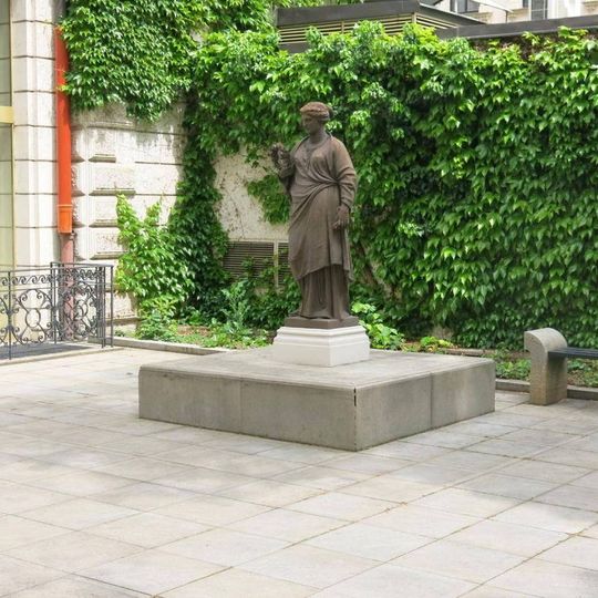 Socha Eva v atriu u Moravské galerie v Husově ulici v Brně