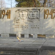 War memorial & cemetery, Novorzhev