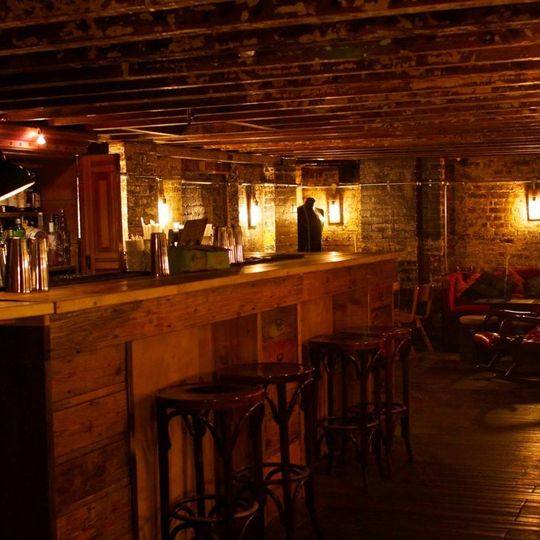 Discount Suit Company