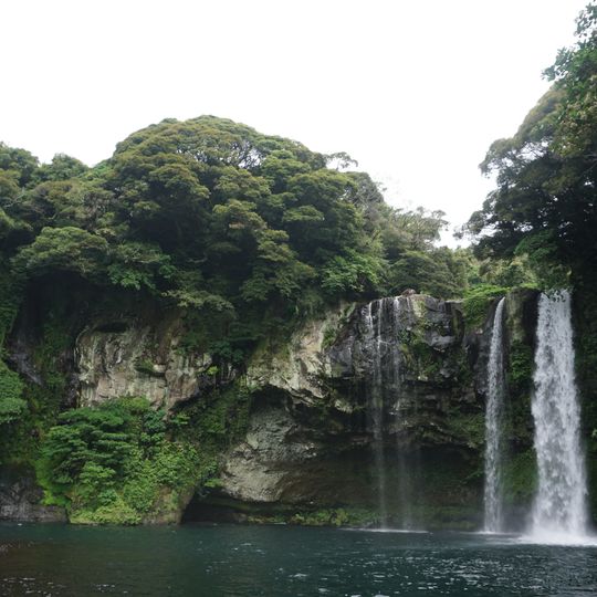Cheonjiyeon Waterfall