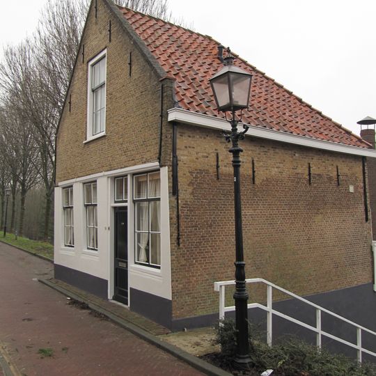 Oostdijk 14, Middelharnis