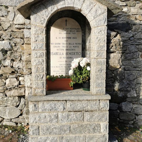Monumento a Benedetto Isabella