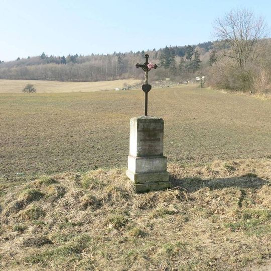 Kříž na jižním okraji osady Leská