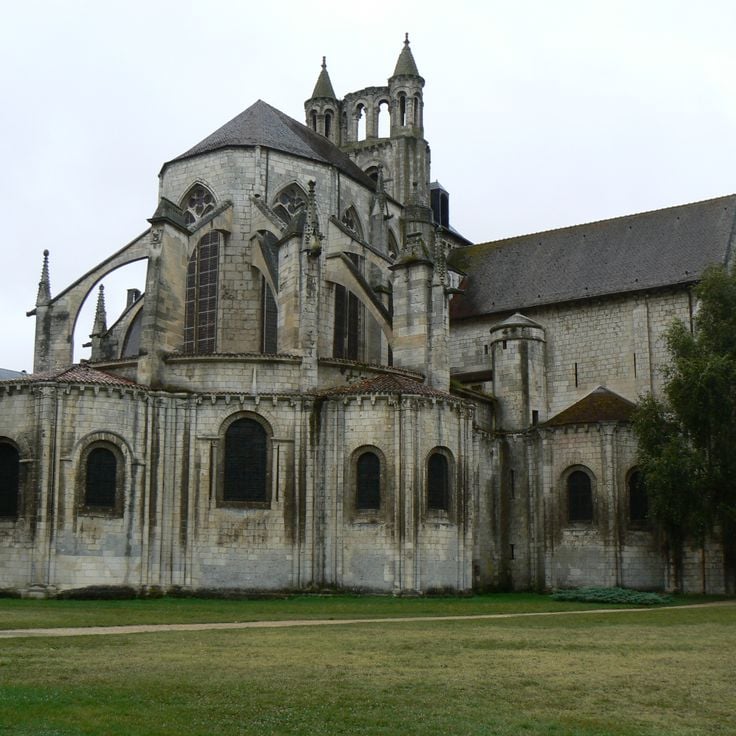 Église Notre-Dame de Montierneuf