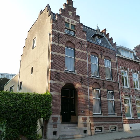 Valkenburgerweg 22, Heerlen