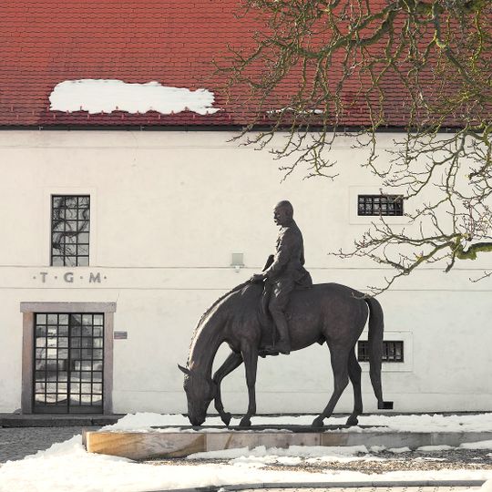 Statue of Tomáš Garrigue Masaryk in Lány