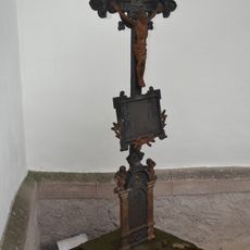 Kostol Narodenia Panny Márie, kríž