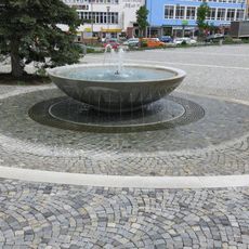 Kašna u staré radnice na náměstí Republiky v Žďáru nad Sázavou