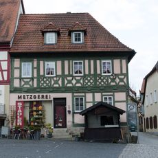 Wohn- und Geschäftshaus