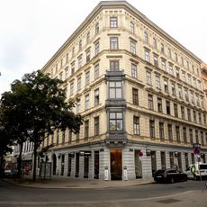 Wohn- und Geschäftshaus