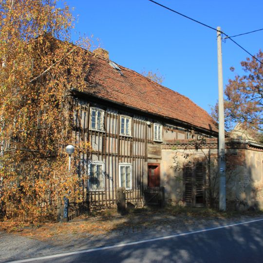 Wohnhaus eines Bauernhofes, ehemals mit Gaststätte Spreewieser Straße 3