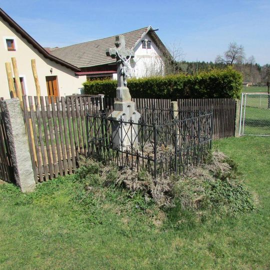 Kříž v místní části Močáry