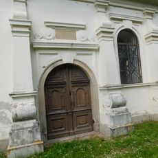 Pamětní deska nad vchodem kostela svatého Ducha v Jihlavě