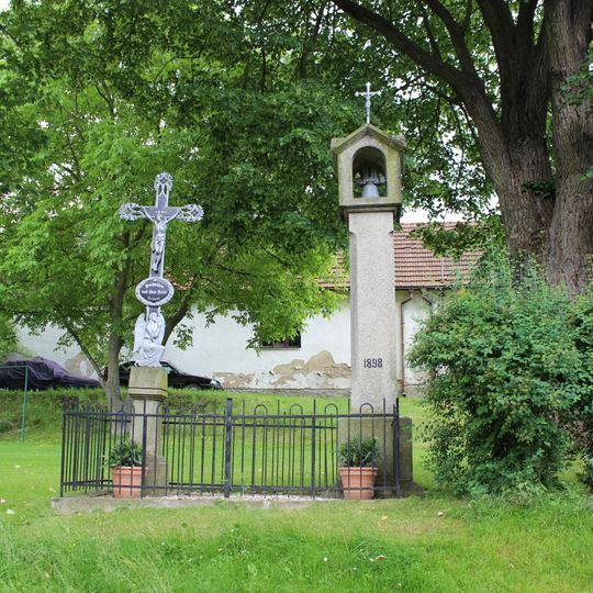 Zvonička v Malé Pasece na návsi