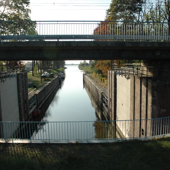 Zespół śluzy komorowej