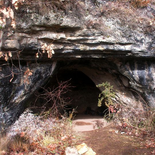 Grotte des Baumes-Chaudes