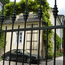 Wohnhaus, ehem. Wirtschaftsgebäude