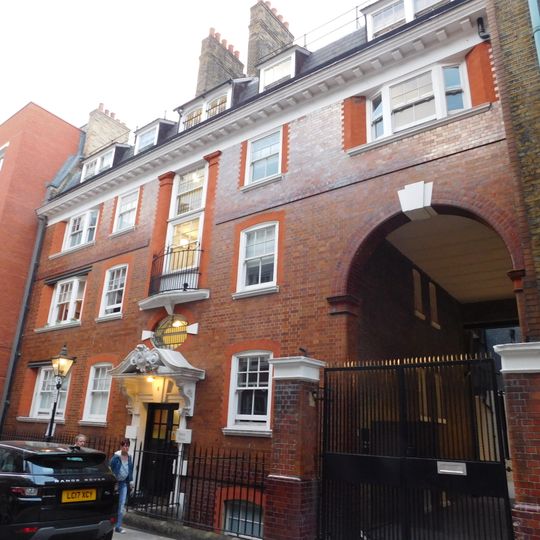 6 And 8, Mercer Street Wc2