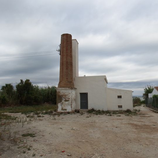 Chimenea y Motor del Cementerio del Palmar