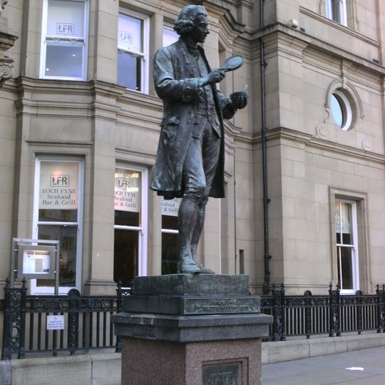 Statue of Joseph Priestley
