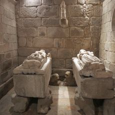 Capela dos Ferreiros, anexa à igreja matriz de Oliveira do Hospital, com todo o seu recheio, túmulos e retábulos