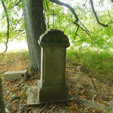 Kříž u cesty jižně od Vysoké