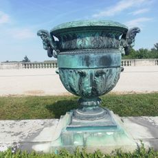 Vase aux protomés de lions