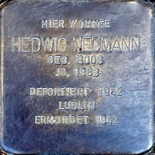 Stolperstein en memoria de Hedwig Neumann geb. Roos