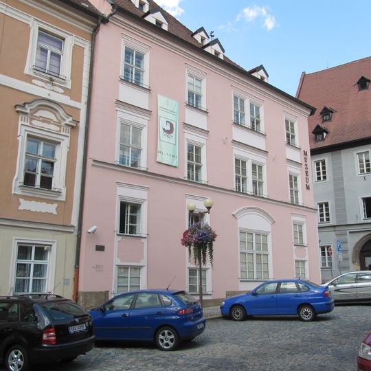 Náměstí Krále Jiřího z Poděbrad 4