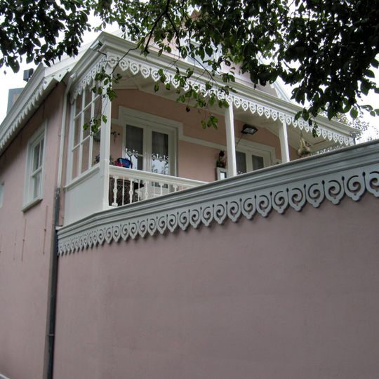 Vrijstaand woonhuis in eclectische stijl