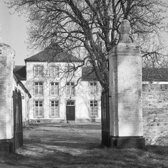 Huis Hoosden: hekken en hekwerken