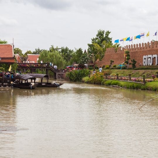 Ayothaya Floating Market