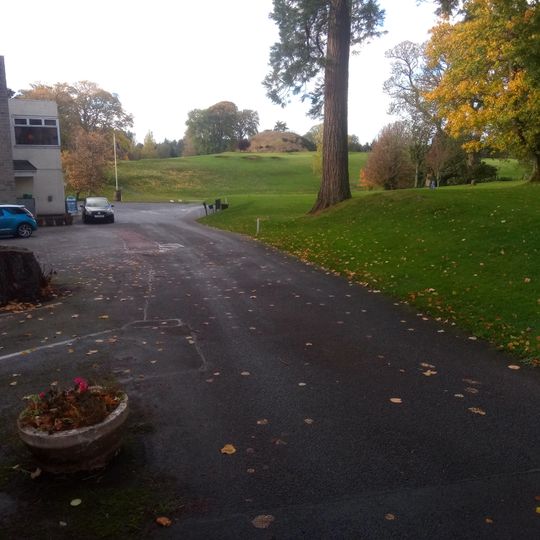 Carnwath Golf Course,motte