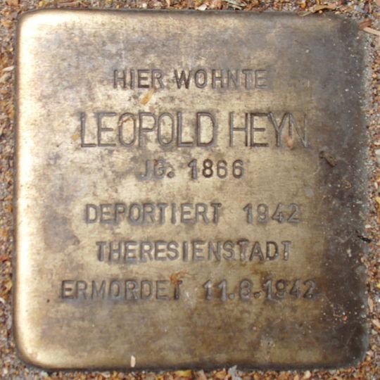 Stolperstein dedicated to Leopold Heyn