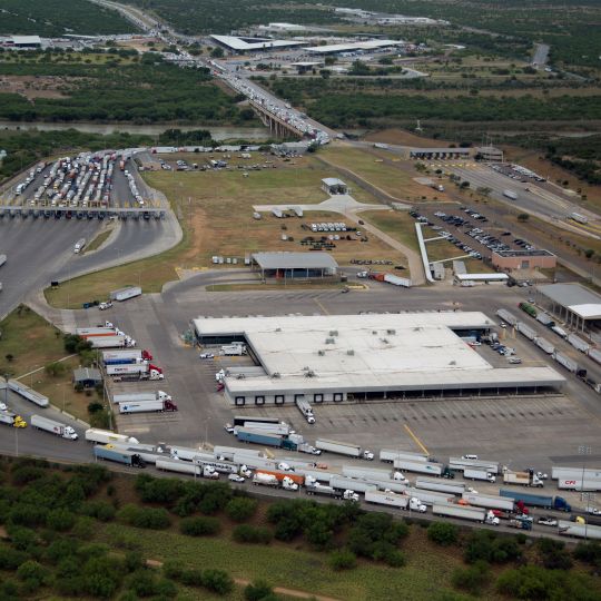 Puente Internacional Comercio Mundial
