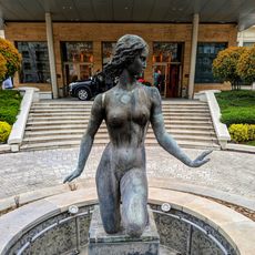 Statue