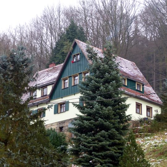Ehem. Forsthaus in Hanglage Schmilka 54