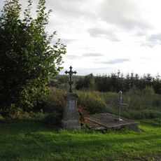 Kříž nad Stupnem za železniční stanicí