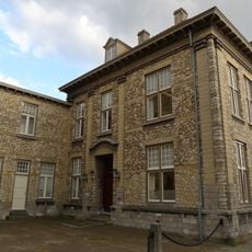 Pastorie van de Steentjeskerk