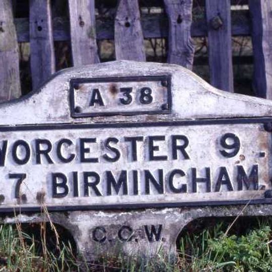 Milestone, Elm Court, Wychbold