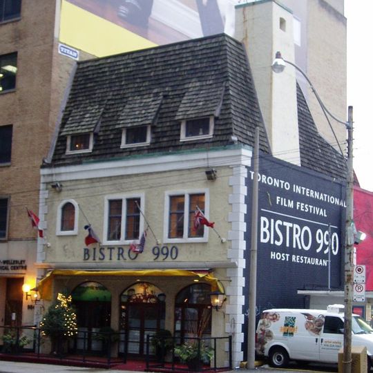 Bistro 990