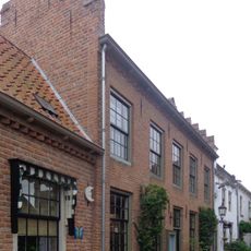 Kerkstraat 1, Buren