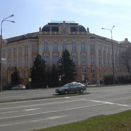 Budova ZŠ Nádražní 5