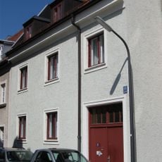 Zweigeschossiges Haus